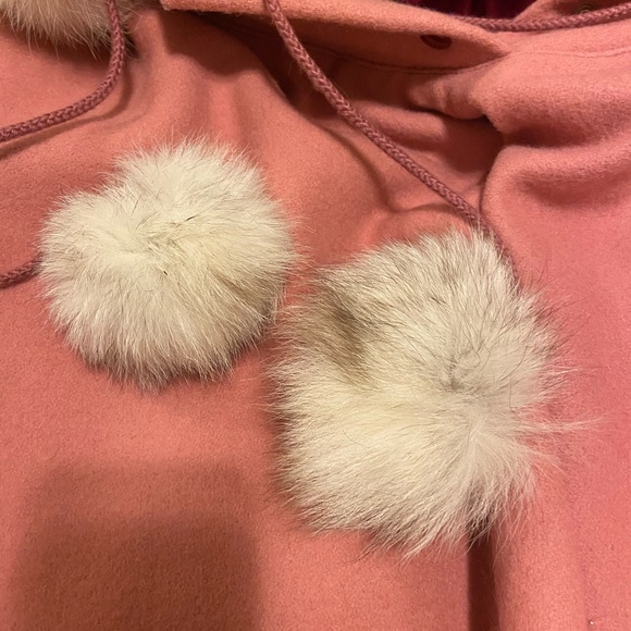 Custom Made Vintage Poncho w/fur hood. - Picture 3 of 4